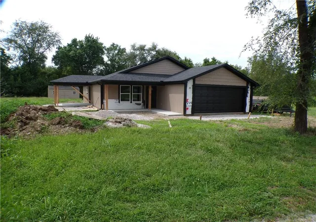 1st image of 519 Spruce St, Bates City, MO 64011 | MLS# 2637609