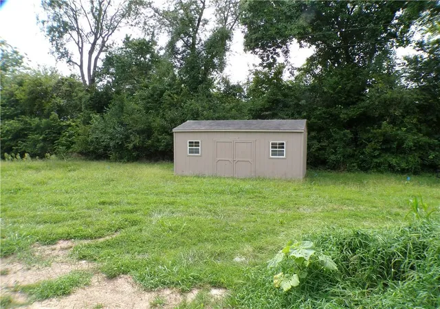 3rd image of 519 Spruce St, Bates City, MO 64011 | MLS# 2637609