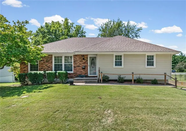 Photo 1 of Sale Pending at 6610 N Montgall Ave, Kansas City, MO 64119 | MLS# 2637628 | Listing updated on 2026-09-07