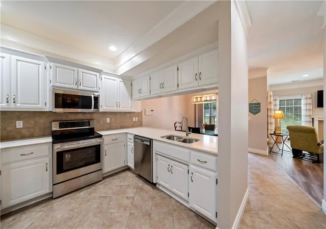 Photo 3 of Single family home for sale at 2709 NE Sonora Valley Dr, Blue Springs, MO 64014 | MLS# 2637633 | Listing updated on 2026-09-22