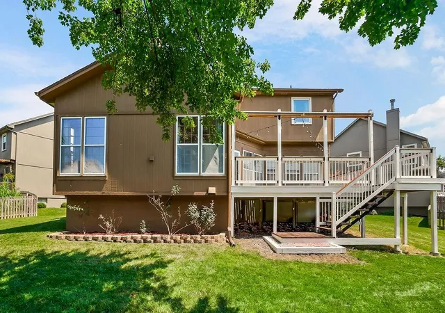 36th image of 12620 Slater Ln, Overland Park, KS 66213 | MLS# 2637642