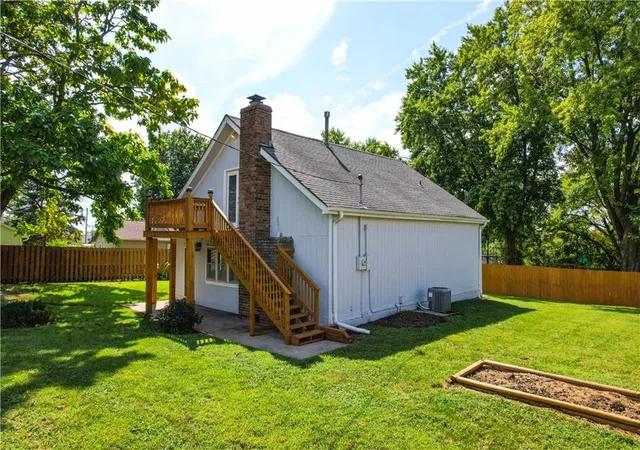 Photo 3 of Single family home for sale at 20 Schwartz Ave, Excelsior Springs, MO 64024 | MLS# 2637643 | Listing updated on 2026-09-13