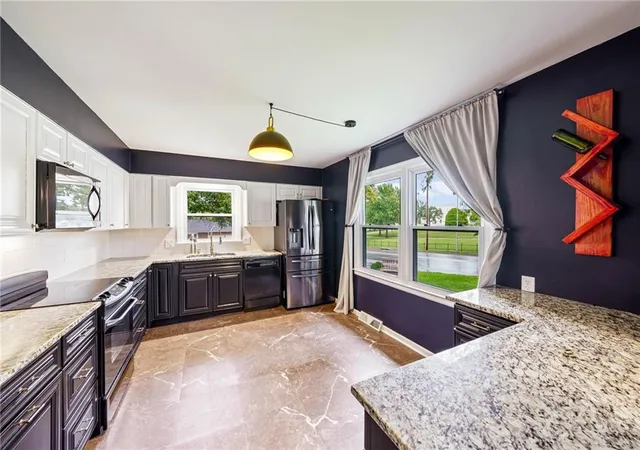 Photo 4 of Single family home for sale at 629 E 106th Street, Kansas City, MO 64131 | MLS# 2637645 | Listing updated on 2026-10-08