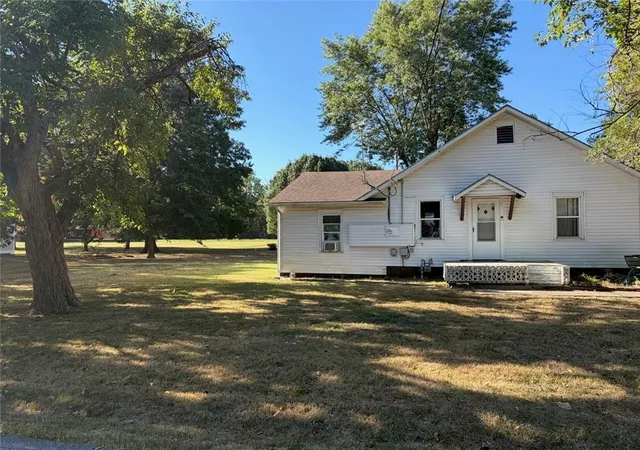 1st image of 3600 Grand Ave, Parsons, KS 67357 | MLS# 2637657