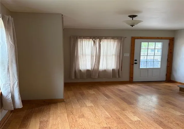 4th image of 3600 Grand Ave, Parsons, KS 67357 | MLS# 2637657
