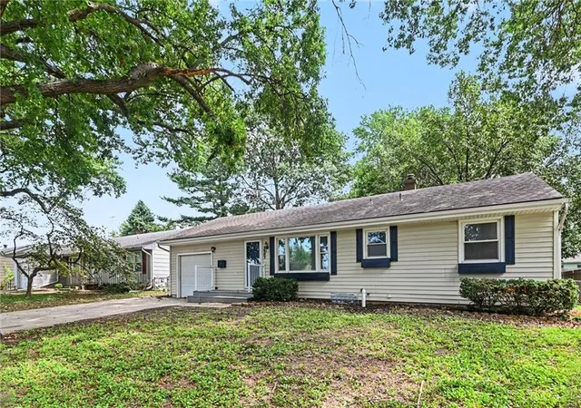 1st image of 3507 S Osage St, Independence, MO 64055 | MLS# 2637658
