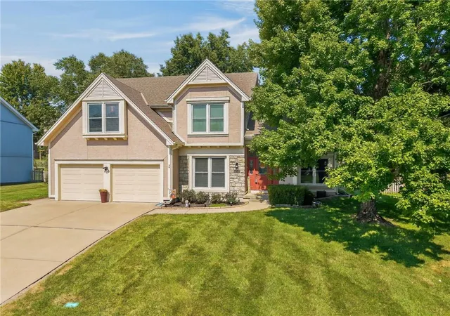 Photo 2 of Single family home for sale at 1312 Hillary Dr, Liberty, MO 64068 | MLS# 2637666 | Listing updated on 2026-09-30