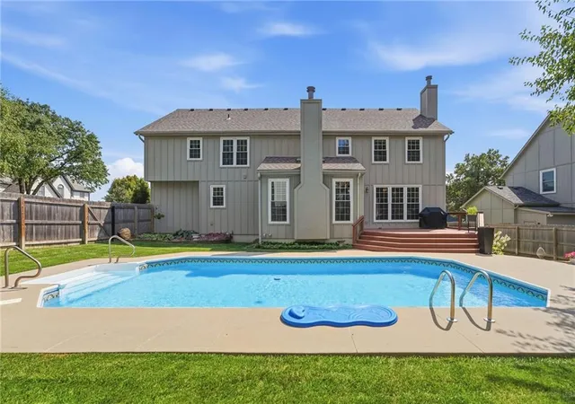 Photo 2 of Sale Pending at 10004 W 125 Ter, Overland Park, KS 66213 | MLS# 2637690 | Listing updated on 2026-09-13