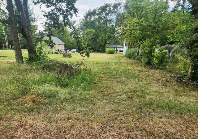 1st image of 309 S Main St, Butler, MO 64730 | MLS# 2637696