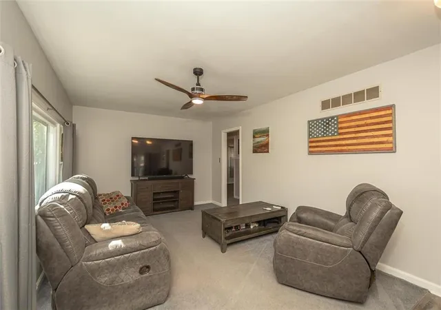 Photo 2 of Sale Pending at 916 S Maple St, Ottawa, KS 66067 | MLS# 2637702 | Listing updated on 2026-09-21