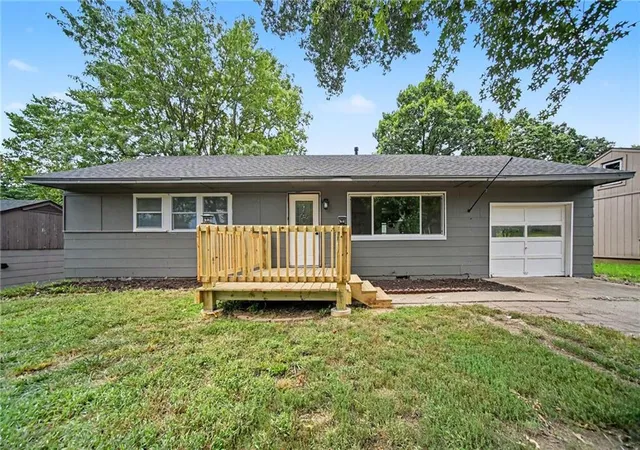 1st image of 2409 Linden Dr, Kansas City, KS 66106 | MLS# 2637710