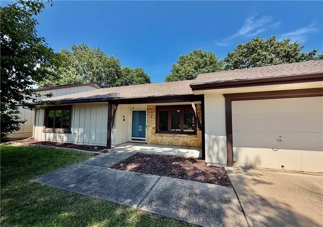 2nd image of 8204 E 189th Ter, Belton, MO 64012 | MLS# 2637715