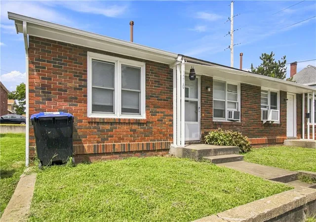 2nd image of 208/210 S Maguire St, Warrensburg, MO 64093 | MLS# 2637720