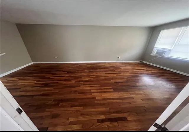 Listing Photo 4 - Condo for sale in building located at 208/210 S Maguire St, Warrensburg, MO 64093