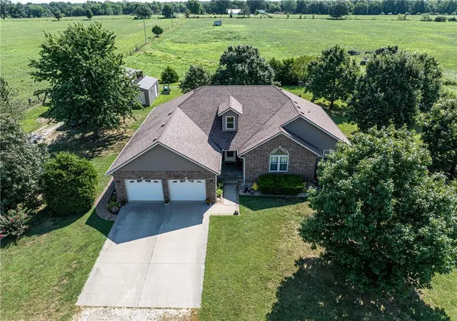 1st image of 186 Ne 901p Rd, Clinton, MO 64735 | MLS# 2637722