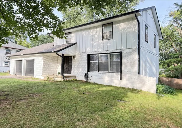 Photo 3 of Single family home for sale at 12813 Craig Ave, Grandview, MO 64030 | MLS# 2637723 | Listing updated on 2026-10-06