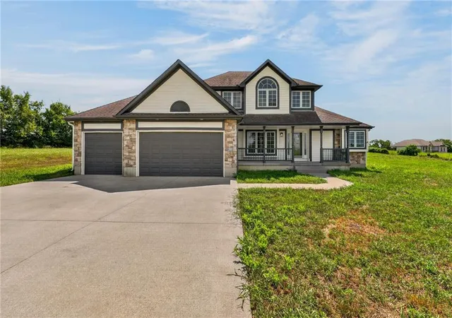 Photo 4 of Single family home for sale at 1910 600th Road, Kingsville, MO 64061 | MLS# 2637735 | Listing updated on 2026-10-04
