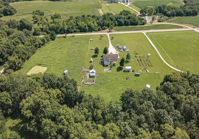 Photo 73 of Single family home for sale at 1581 Shawnee Rd, Pomona, KS 66076 | MLS# 2637736 | Listing updated on 2026-10-06