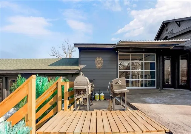 4th image of 6540 James A Reed Rd, Kansas City, MO 64133 | MLS# 2637737