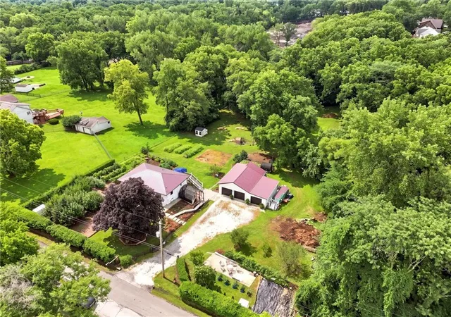 Photo 3 of Single family home for sale at 507 E 127th Street, Kansas City, MO 64145 | MLS# 2637738 | Listing updated on 2026-08-26