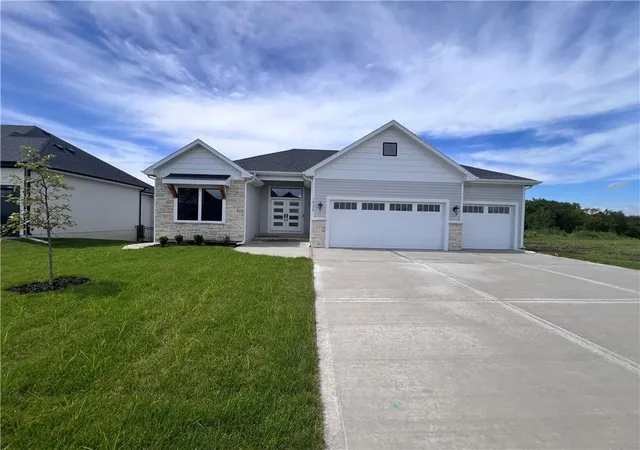 2nd image of 16356 Baxter St, Gardner, KS 66030 | MLS# 2637751