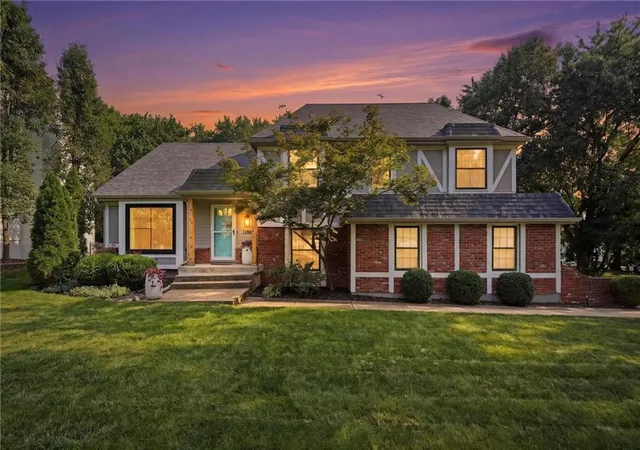 Photo 1 of Sale Pending at 12860 Sagamore Rd, Leawood, KS 66209 | MLS# 2637752 | Listing updated on 2026-09-21