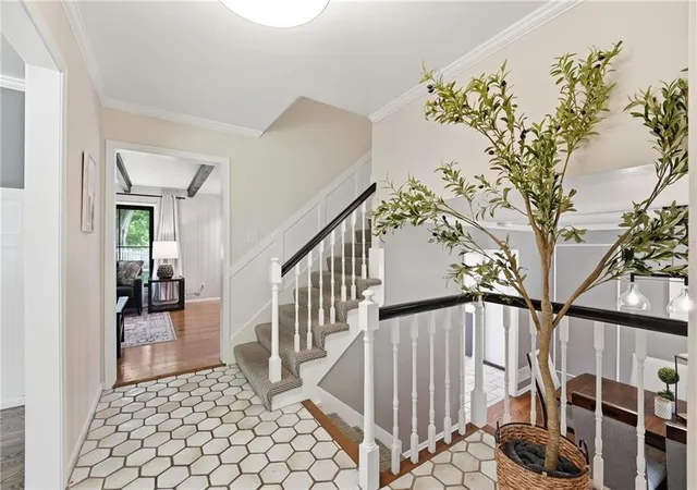 Photo 4 of Sale Pending at 12860 Sagamore Rd, Leawood, KS 66209 | MLS# 2637752 | Listing updated on 2026-09-21