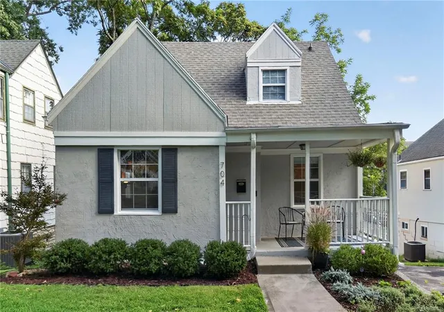 Photo 1 of Sale Pending at 704 E 63rd Ter, Kansas City, MO 64113 | MLS# 2637753 | Listing updated on 2026-08-31