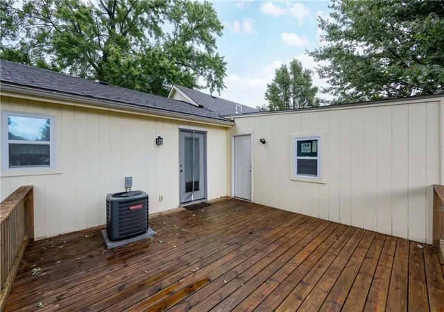 33rd image of 601 S Webster St, Spring Hill, KS 66083 | MLS# 2637756