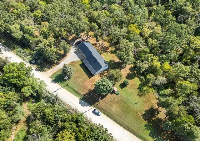 5th image of 22355 S 1525 Rd, Nevada, MO 64772 | MLS# 2637758