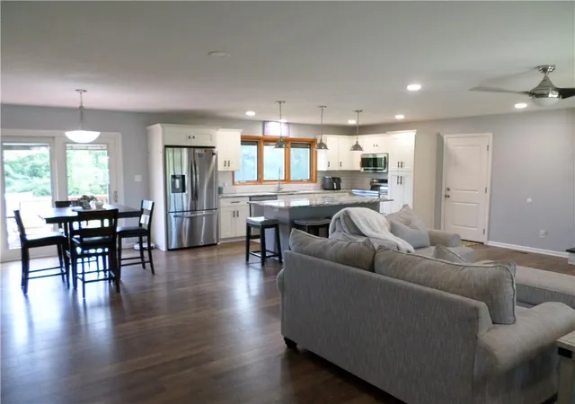 3rd image of 17600 Country Clb Rd, Atchison, KS 66002 | MLS# 2637760