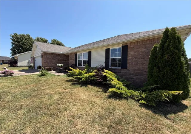 Photo 2 of Sale Pending at 1815 Sylvan Ave, Neosho, MO 64850 | MLS# 2637761 | Listing updated on 2026-08-22