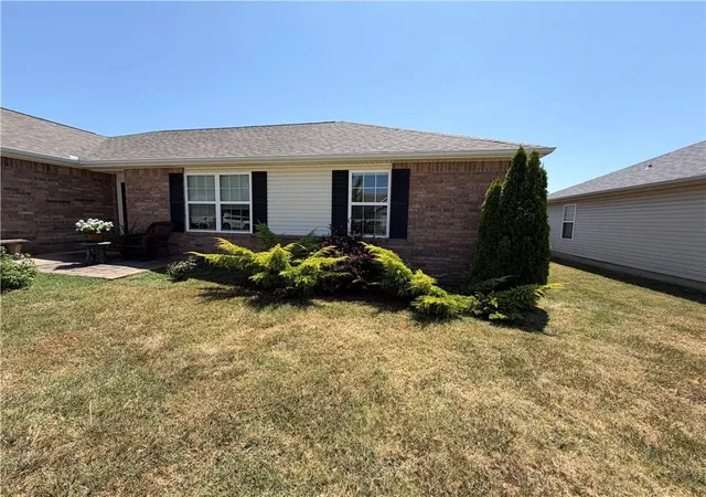 Photo 4 of Sale Pending at 1815 Sylvan Ave, Neosho, MO 64850 | MLS# 2637761 | Listing updated on 2026-08-22