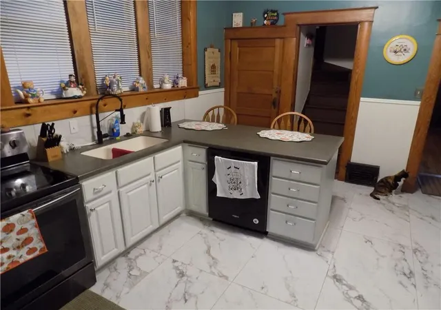Photo 2 of Single family home for sale at 428 N 21st Street, St Joseph, MO 64501 | MLS# 2637762 | Listing updated on 2026-08-27