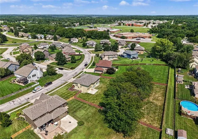 44th image of 11043 Northridge Dr, Kansas City, KS 66109 | MLS# 2637769