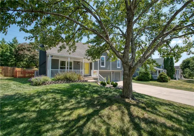 Photo 1 of Sale Pending at 105 Sw Tess Dr, Lee's Summit, MO 64081 | MLS# 2637770 | Listing updated on 2026-10-20