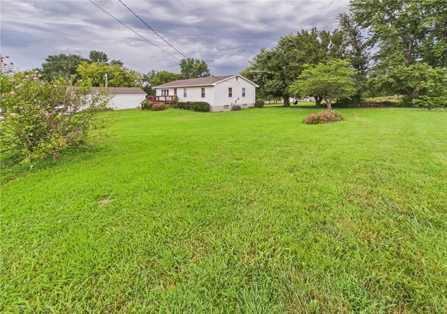 Photo 2 of Single family home for sale at 205 Nw 21st Rd, Warrensburg, MO 64093 | MLS# 2637775 | Listing updated on 2026-09-04