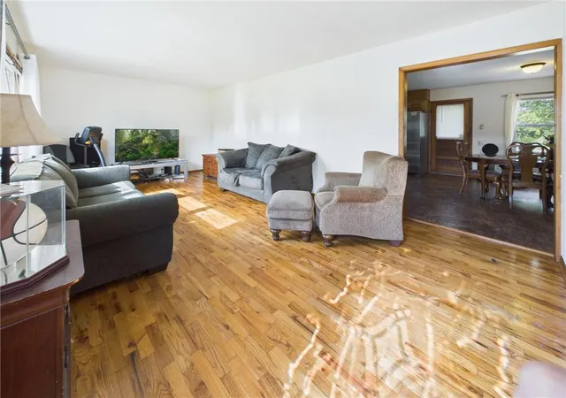 Photo 3 of Single family home for sale at 205 Nw 21St Rd, Warrensburg, MO 64093 | MLS# 2637775 | Listing updated on 2026-09-04
