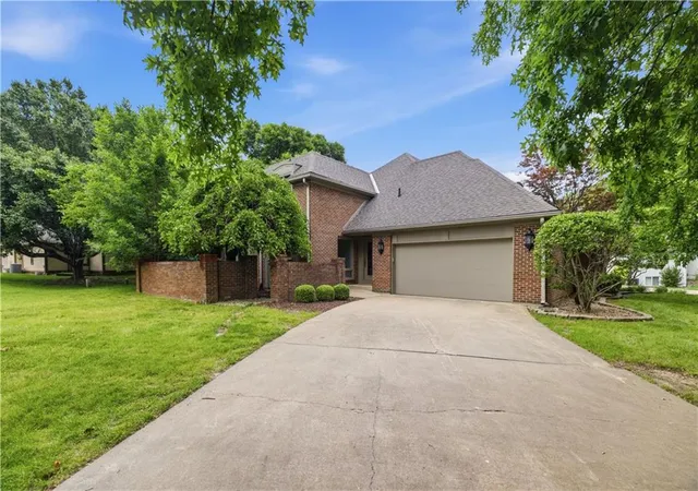 1st image of 5204 W 112th St, Leawood, KS 66211 | MLS# 2637778