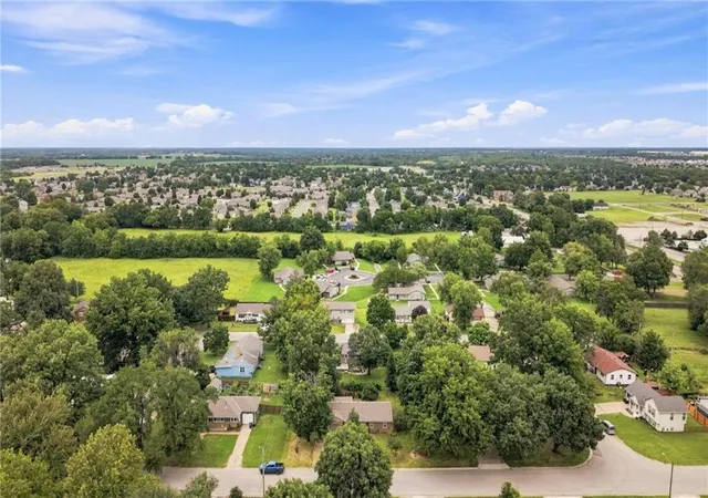 18th image of 142 W Shawnee St, Gardner, KS 66030 | MLS# 2637779
