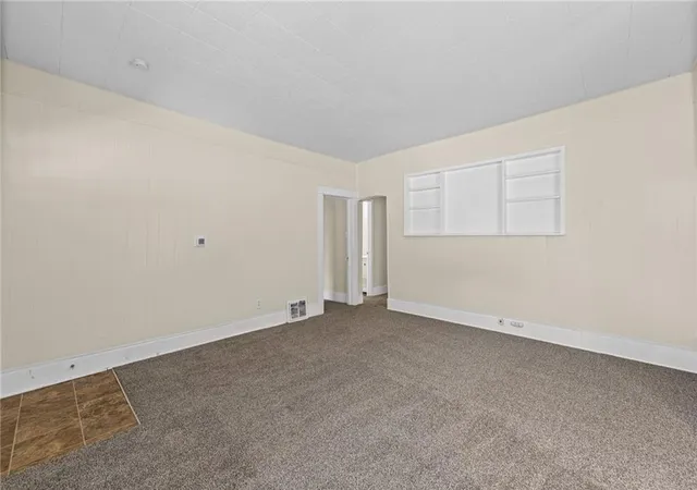 Photo 4 of Single family home for sale at 743 Kickapoo St, Leavenworth, KS 66048 | MLS# 2637792 | Listing updated on 2026-08-21