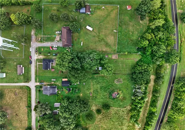 53rd image of 212 W 3rd St, Rayville, MO 64084 | MLS# 2637793