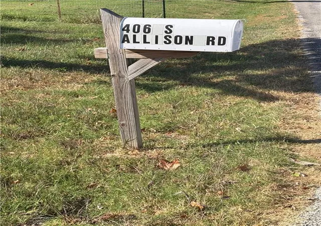 2nd image of 406 S Allison Rd, El Dorado Springs, MO 64744 | MLS# 2637795