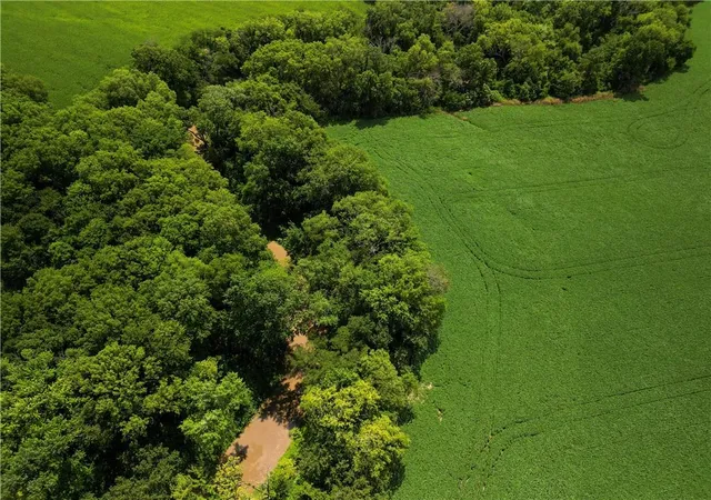 5th image of 10123 Se Shadden Rd, Overbrook, KS 66524 | MLS# 2637798