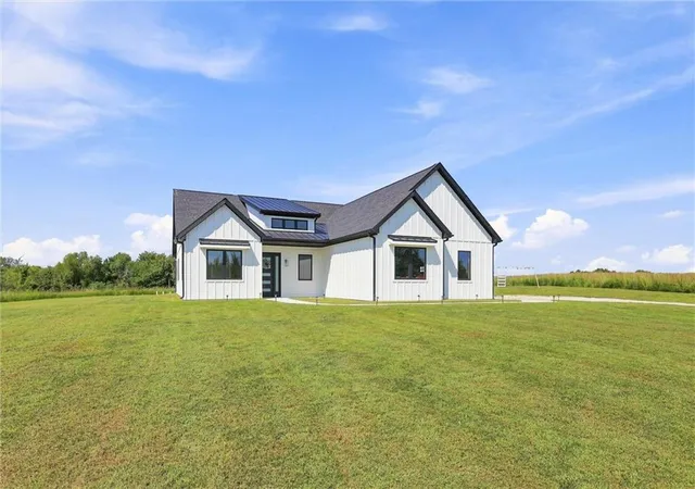 3rd image of 5600 Se Us 69 Hwy, Lawson, MO 64062 | MLS# 2637801