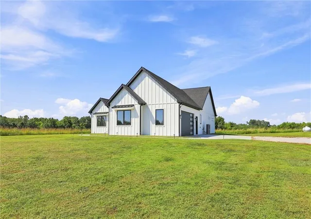 4th image of 5600 Se Us 69 Hwy, Lawson, MO 64062 | MLS# 2637801