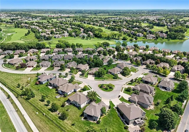 Photo 33 of Sale Pending at 1905 Ne 100th Terrace, Kansas City, MO 64155 | MLS# 2637806 | Listing updated on 2026-09-02
