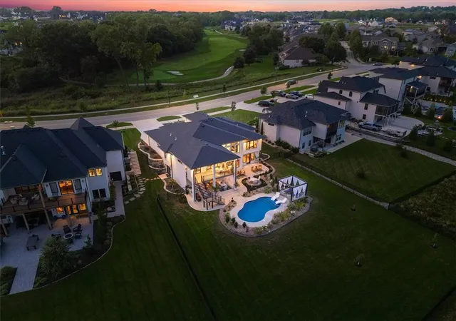 Photo 4 of Single family home for sale at 8685 NE Shl Crk Valley Dr, Kansas City, MO 64157 | MLS# 2637820 | Listing updated on 2026-09-22