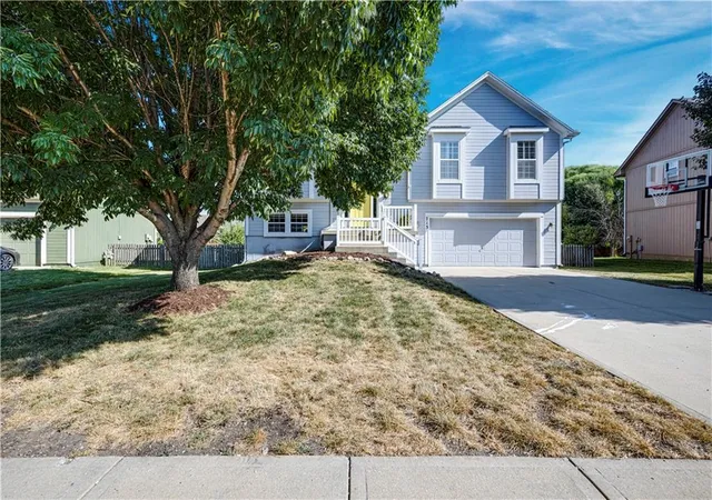 Photo 3 of Single family home for sale at 713 S Meadowbrook St, Gardner, KS 66030 | MLS# 2637830 | Listing updated on 2026-10-07