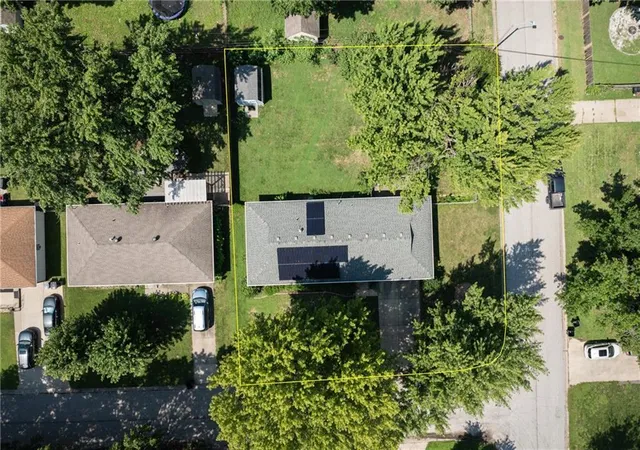 47th image of 110 S Queen Ridge Dr, Independence, MO 64050 | MLS# 2637831